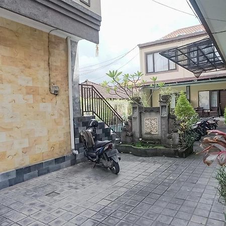 Taxa Uma Guest House Кута Экстерьер фото